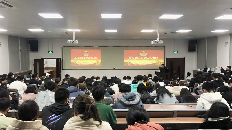 以下是一些备受推荐的营养师资格证考试用书：